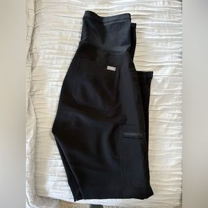 Figs Black Maternity Set